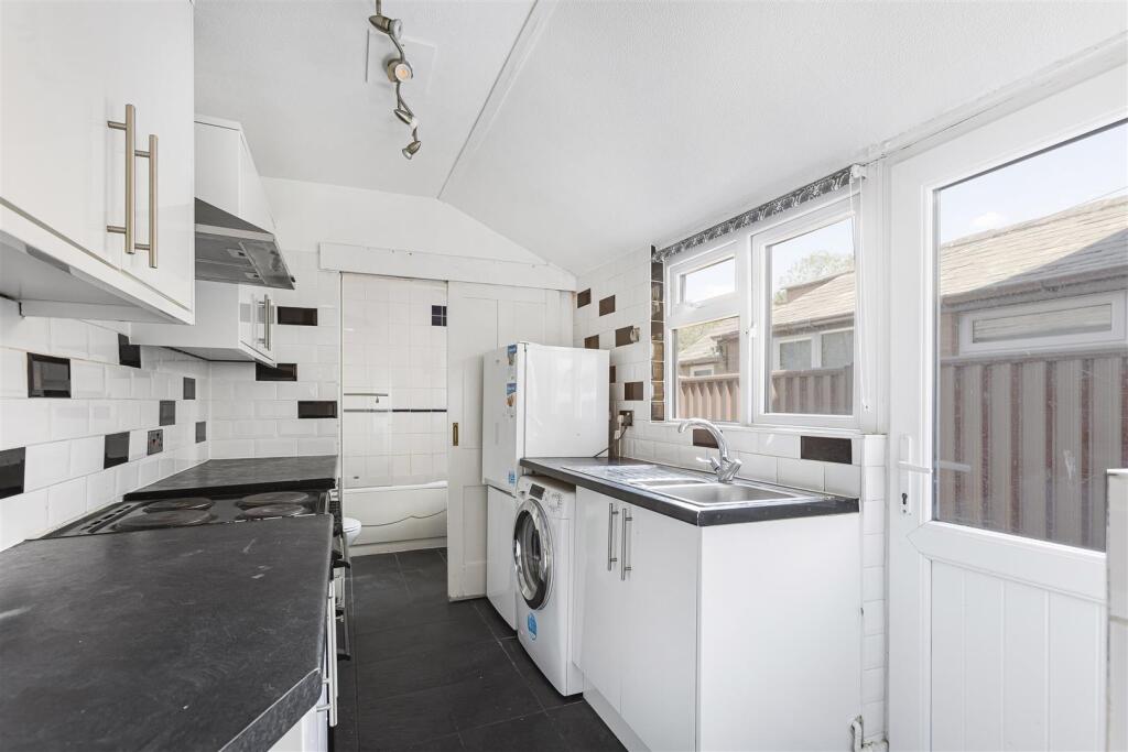 Additional image 2 of Station Road, Harpenden, AL5