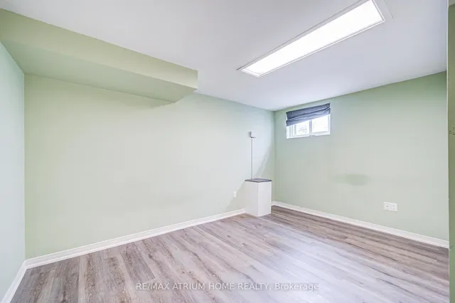 Additional image 23 of 293 Poyntz Ave