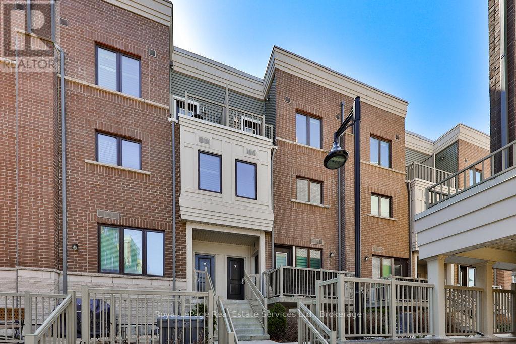 Property image for 14 - 3580 LAKE SHORE BOULEVARD W|Toronto (Long Branch), Ontario M8W1N6