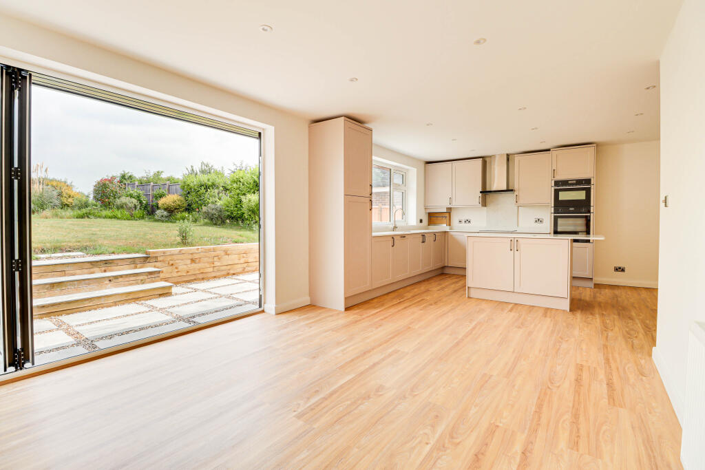 Additional image 2 of Robert Avenue, St Albans, AL1