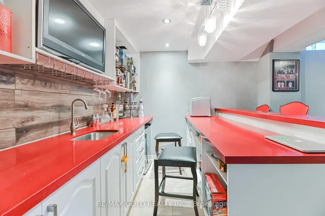 Additional image 43 of 48 Nostalgia Crt