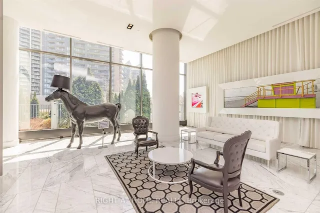 Additional image 4 of 88 Park Lawn Rd Unit 1010