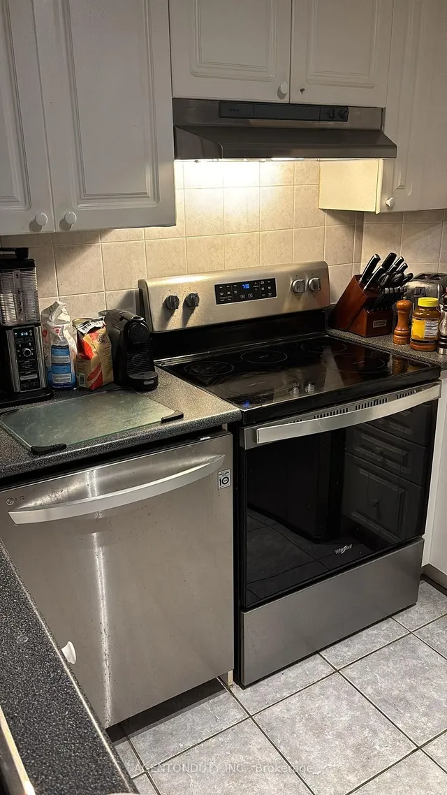 Additional image 4 of 909 Bay St Unit 607