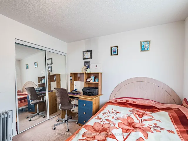 Additional image 25 of 5980 Whitehorn Ave Unit 117