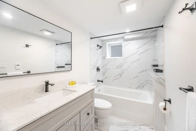 Additional image 41 of 4 Lloyd Manor Rd