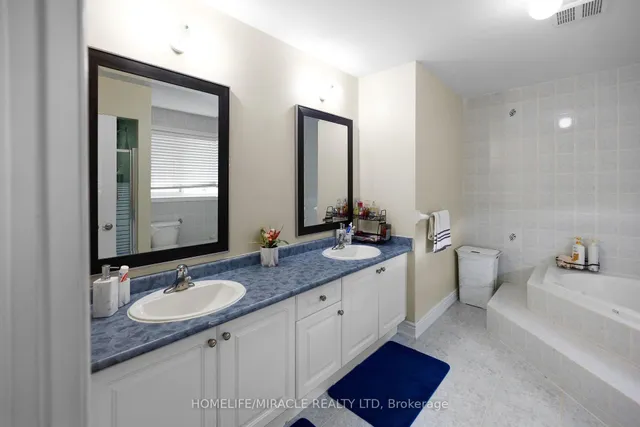 Additional image 25 of 24 Fauna Crt