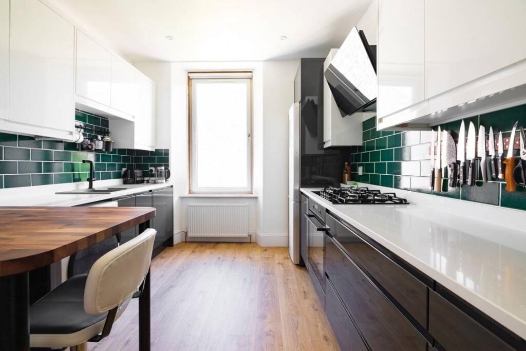 Additional image 4 of 14 Grosvenor Place, Aberdeen, AB25 2RE