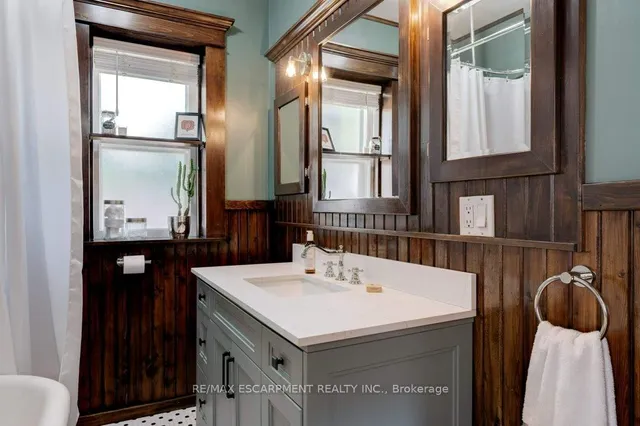 Additional image 21 of 176 Sherman Ave