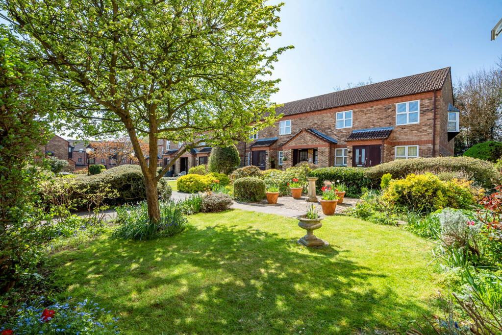 Additional image 12 of Harvest Court, Harvesters, St. Albans, Hertfordshire, AL4