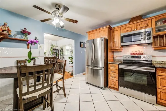 Additional image 17 of 170 Martinglen Cres