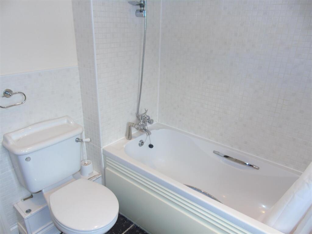 Additional image 4 of Dragon Road, Hatfield