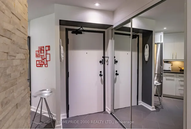 24 Wellesley St Unit 315