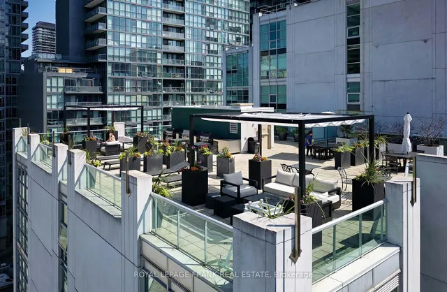 Additional image 26 of 36 Blue Jays Way Unit 914