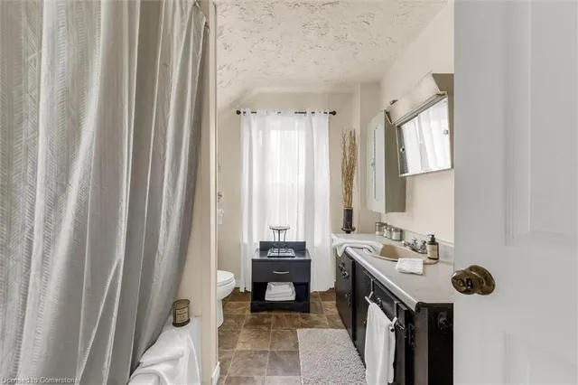 Additional image 20 of 382 Beach Blvd