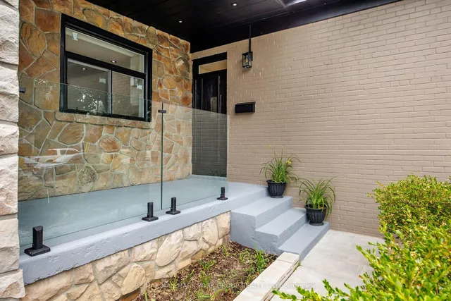 Additional image 3 of 16 Florida Cres