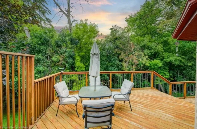 房产图片 34 - 33 Manitoulin Cres