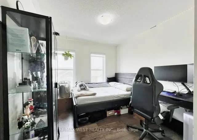 Additional image 25 of 975 Whitlock Ave Unit 20