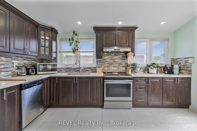 Additional image 15 of 25 Land St