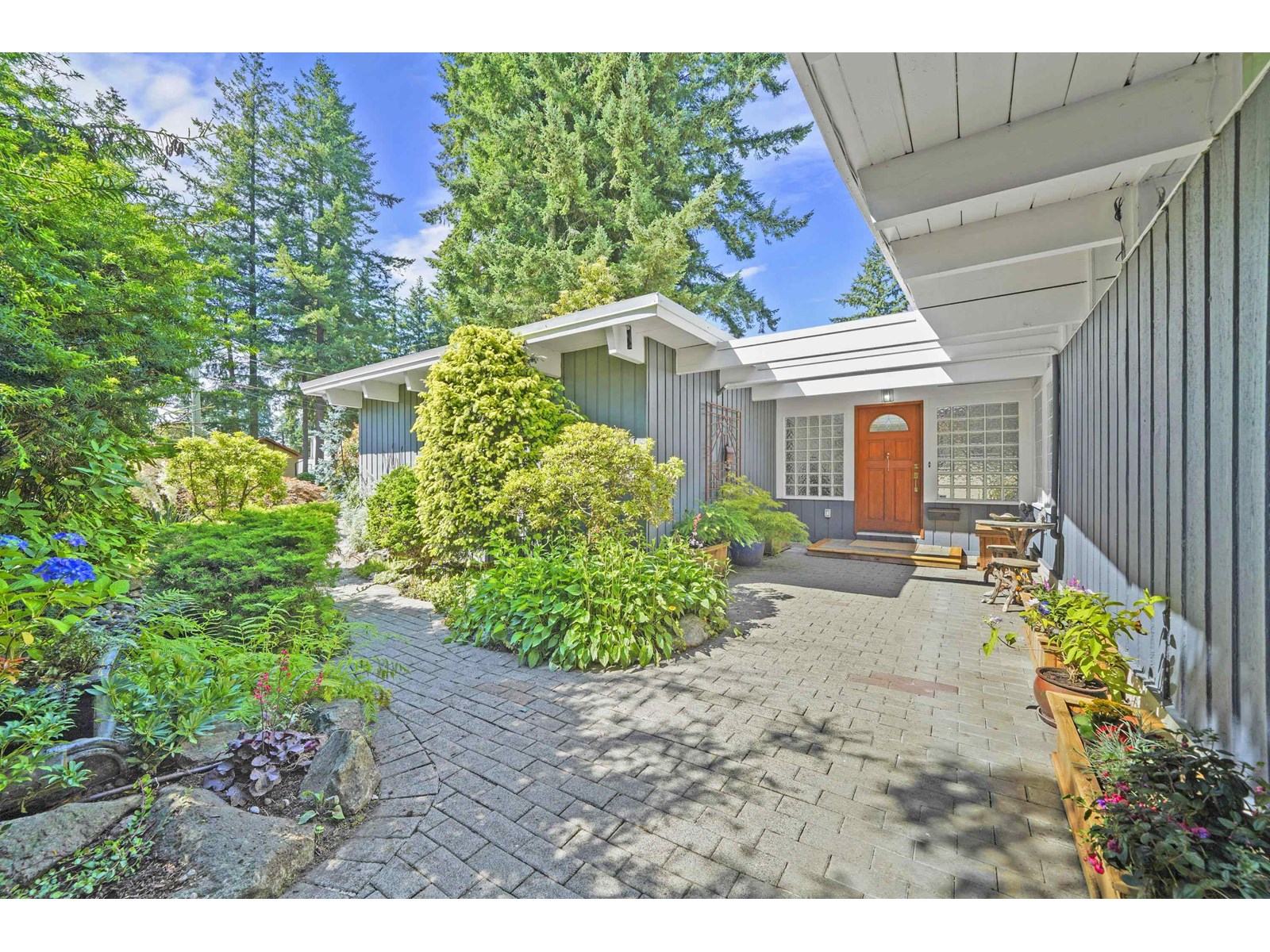 6598 ALBION WAY|Delta, British Columbia V4E1J2