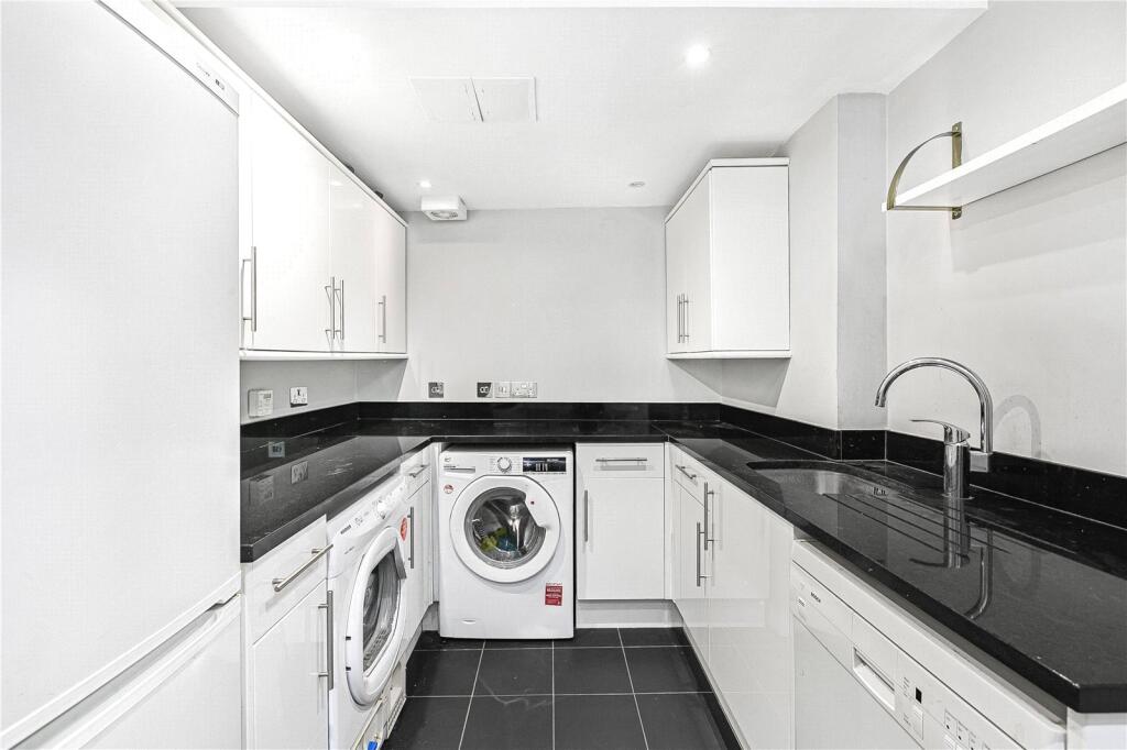 Additional image 9 of Mymms Drive, Brookmans Park, Hertfordshire, AL9