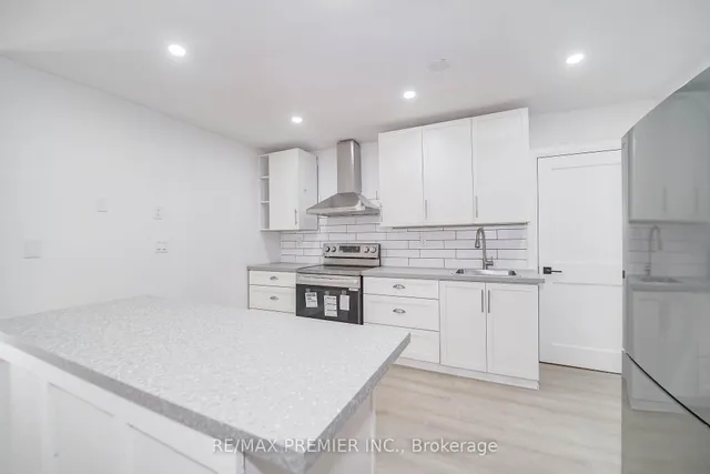 Additional image 20 of 2901 Jane St Unit Unit 106