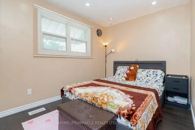 Additional image 21 of 10 Huntingwood Cres