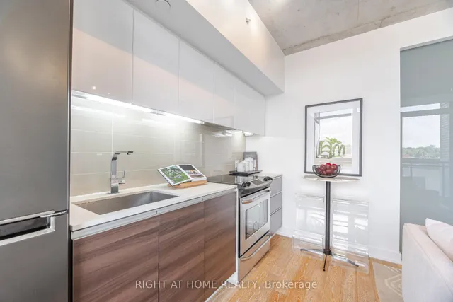 Additional image 9 of 1190 Dundas St Unit 527