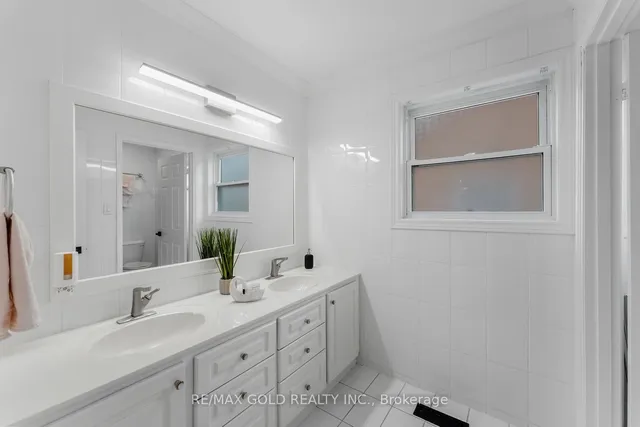 Additional image 31 of 17 Madrid Cres