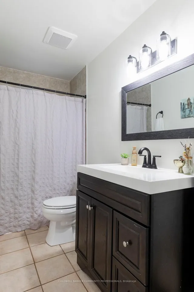 Additional image 31 of 40 Duncombe Dr