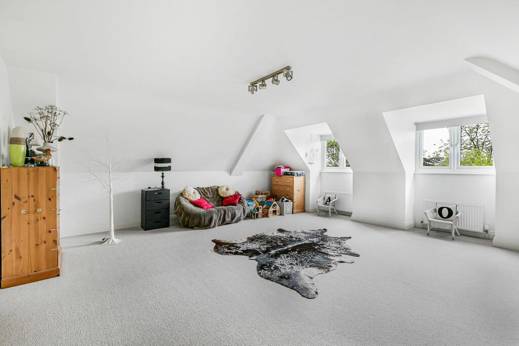 Additional image 25 of Georges Wood Road, Brookmans Park, AL9