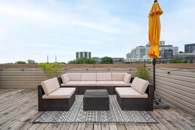 Additional image 32 of 140 Broadview Ave Unit 45