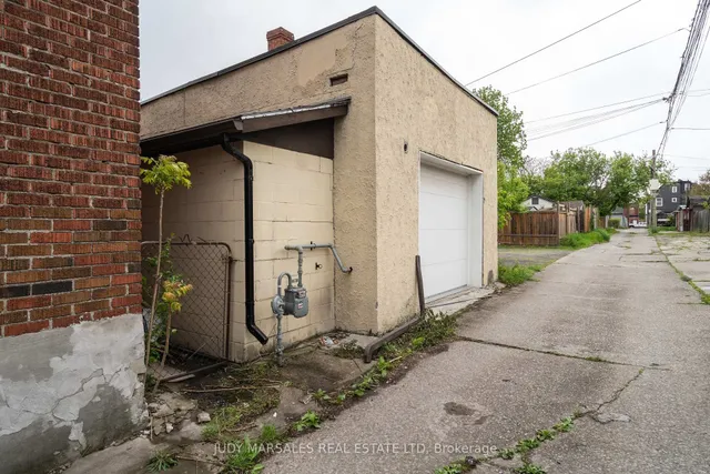 Additional image 47 of 29 Case St