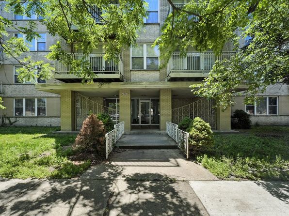 2501 W Touhy Ave APT 105, Chicago, IL 60645