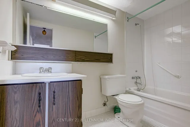 Additional image 25 of 5 Massey Sq Unit 2009