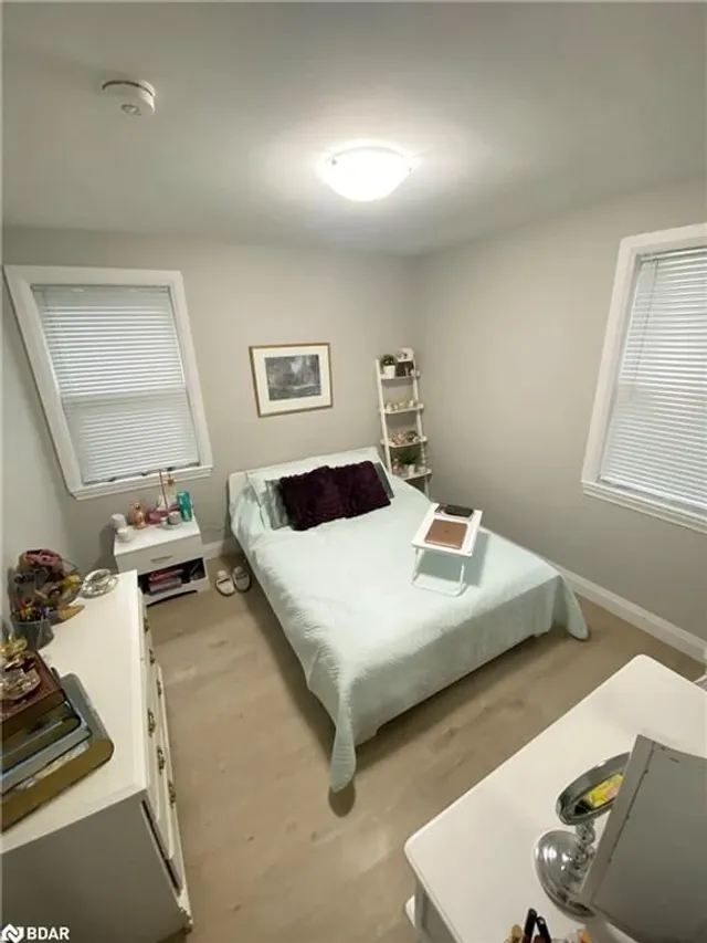 Additional image 9 of 889 Fennell Ave