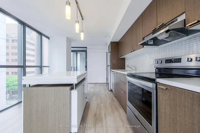 Additional image 27 of 110 Charles St Unit 707