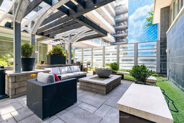 Additional image 25 of 650 King St Unit 211