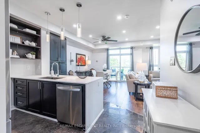 房产图片 4 - 125 Shoreview Pl 单元422