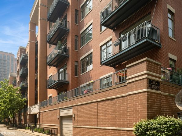 330 N Clinton St APT 303, Chicago, IL 60661