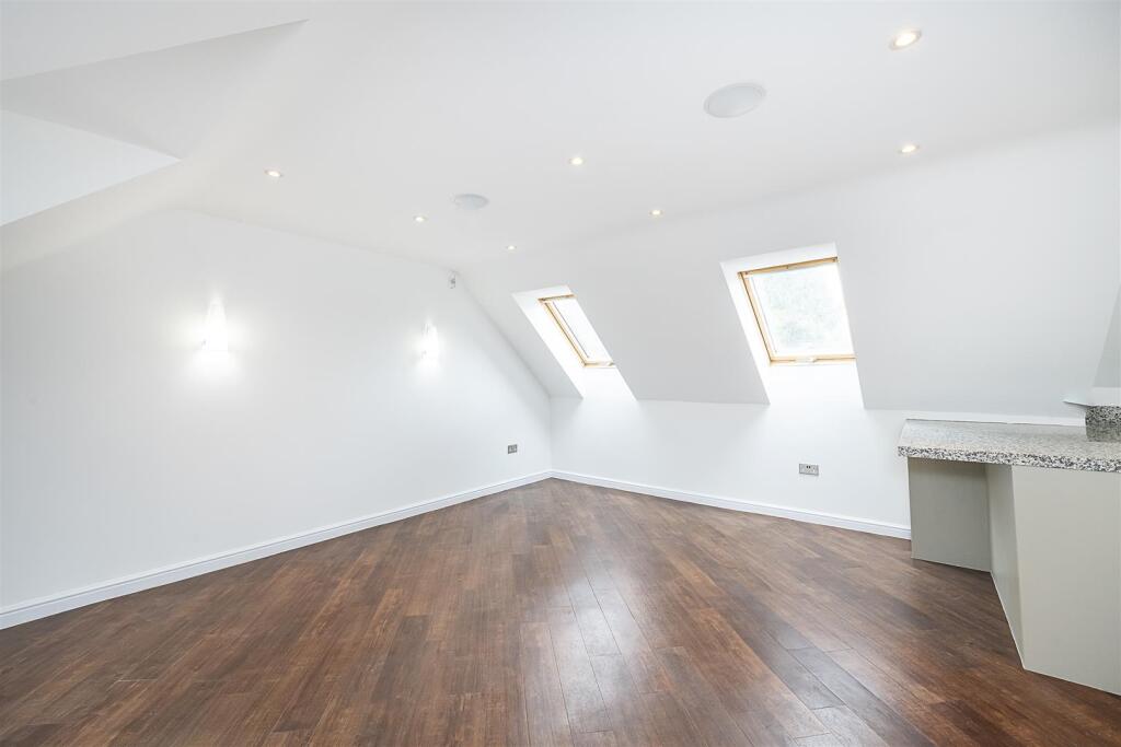 Additional image 6 of Kinsbourne Close, Harpenden