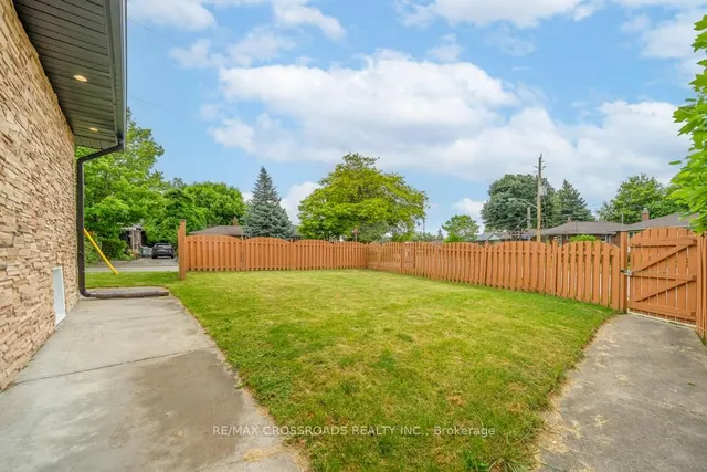 Additional image 8 of 2 Mackinac Cres