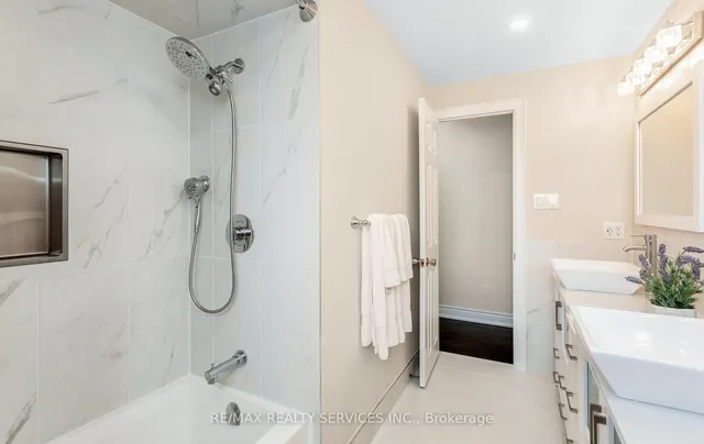 Additional image 23 of 17 Croydon Crt