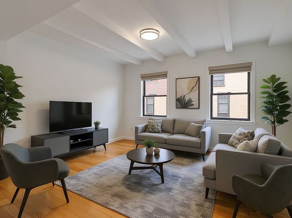 307 W 20th St #4-R, New York, NY 10011