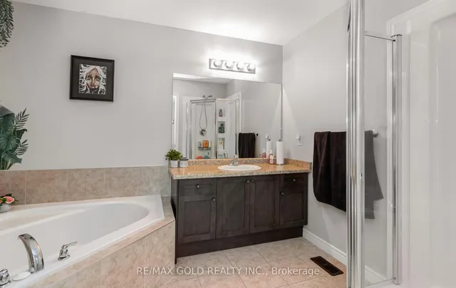 Additional image 34 of 43 Waterbridge St