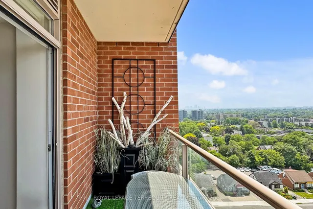 Additional image 29 of 2 Clairtrell Rd Unit Lph1