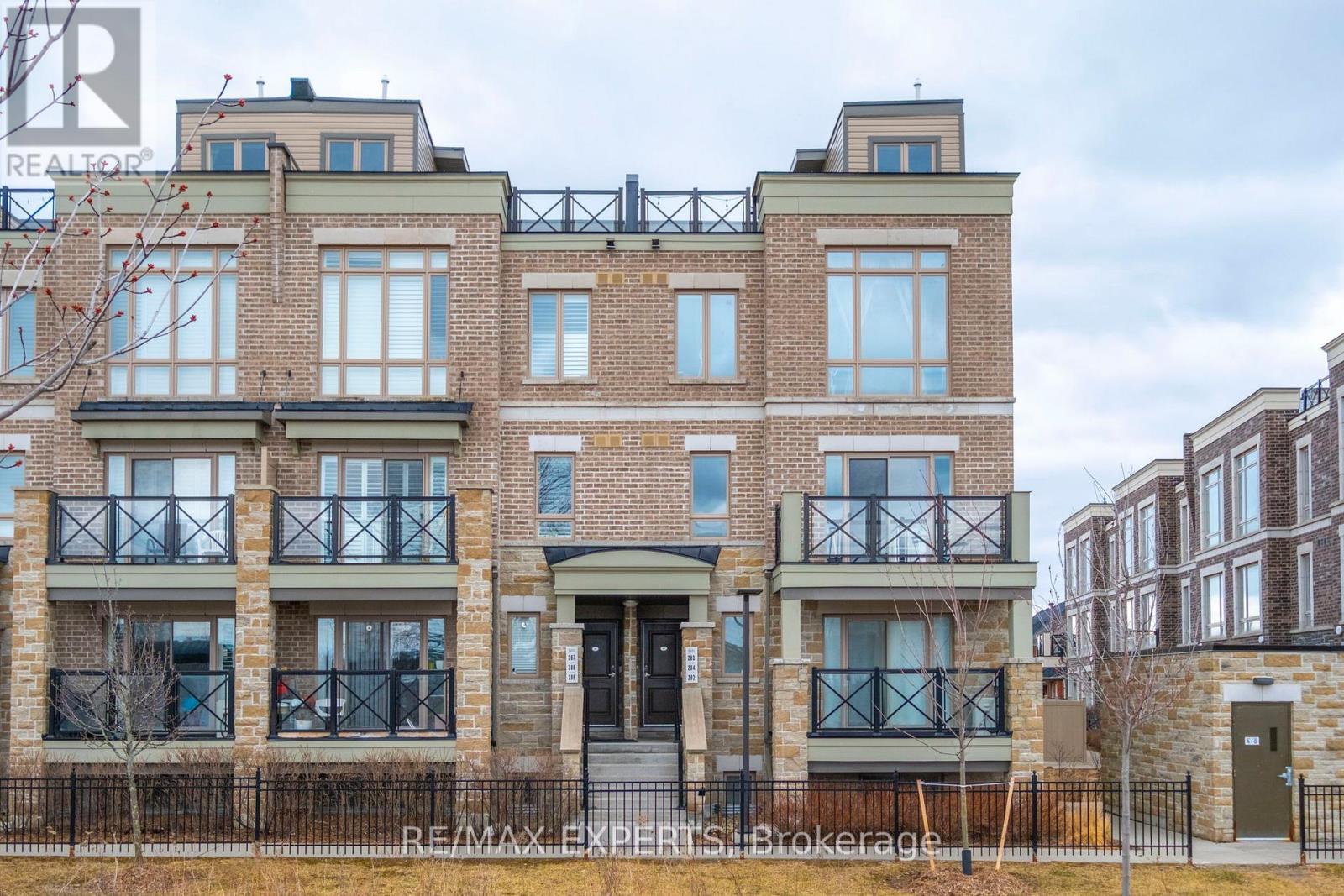 204 - 10 DUNSHEATH WAY|Markham (Cornell), Ontario L6B1N3