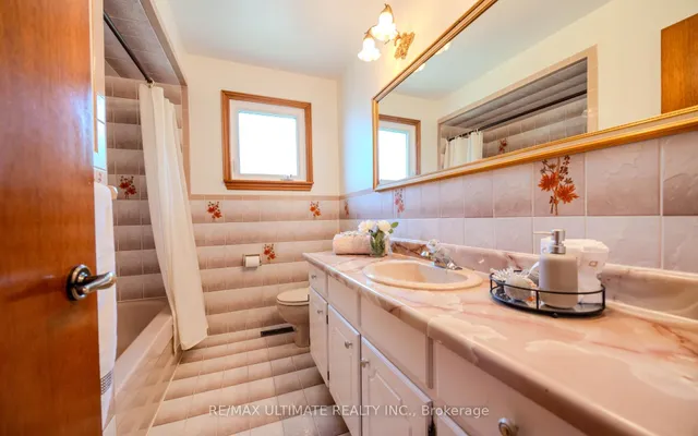 Additional image 23 of 7 Marker Crt