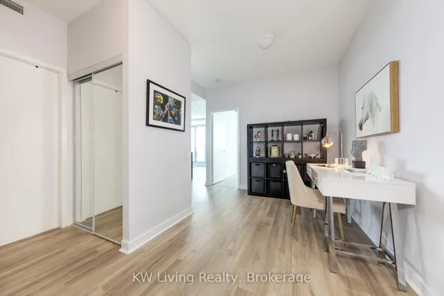 Additional image 2 of 33 Singer Crt Unit 2702