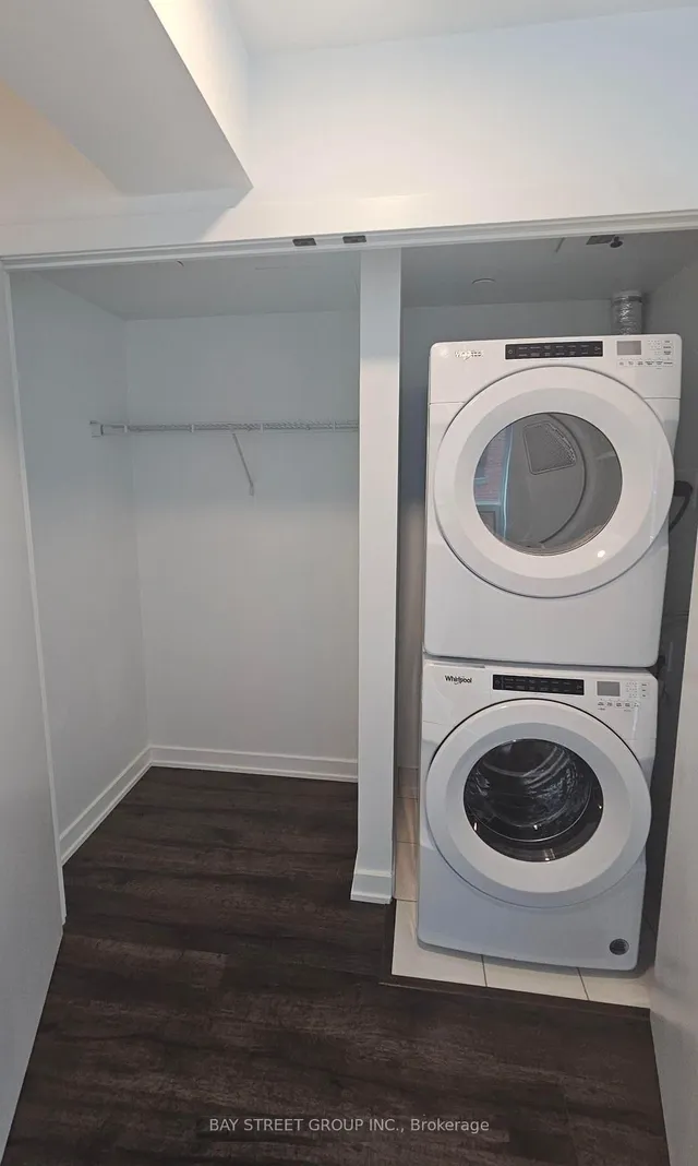 Additional image 18 of 327 King St Unit 702