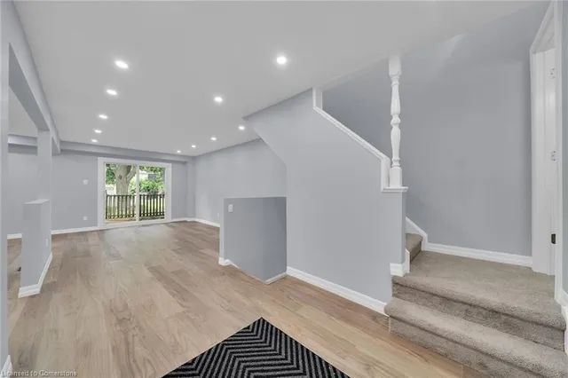 Additional image 18 of 451 Woodview Rd Unit 4